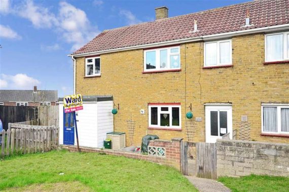 3 Bedroom End of Ter...